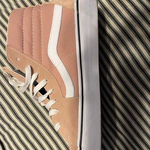 Women’s mauve high top Vans